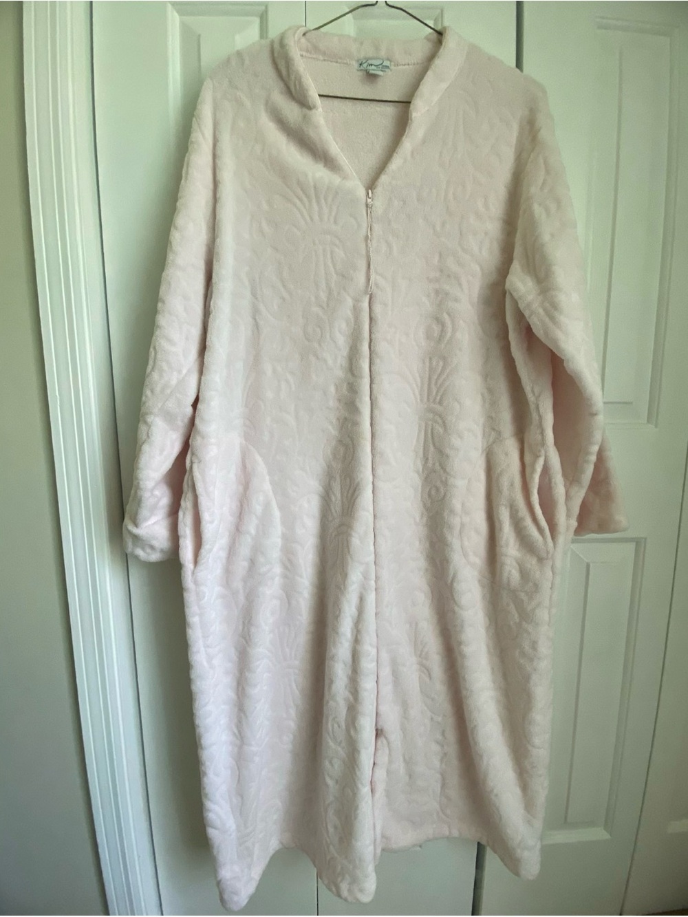Kim Rogers Light Pink Plush Zip-Front Robe